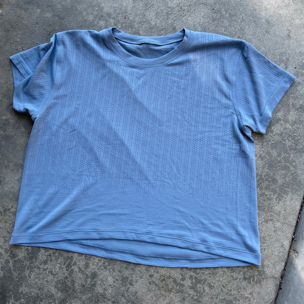 Lululemon Train To Be Tee in Blue